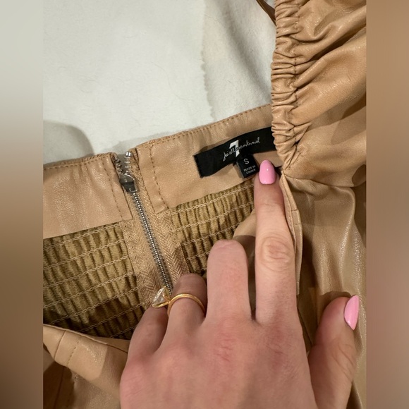 7 FOR ALL MANKIND Vegan Leather Blouson Crop Long Sleeve Top Puff Shoulder Small - Picture 5 of 5